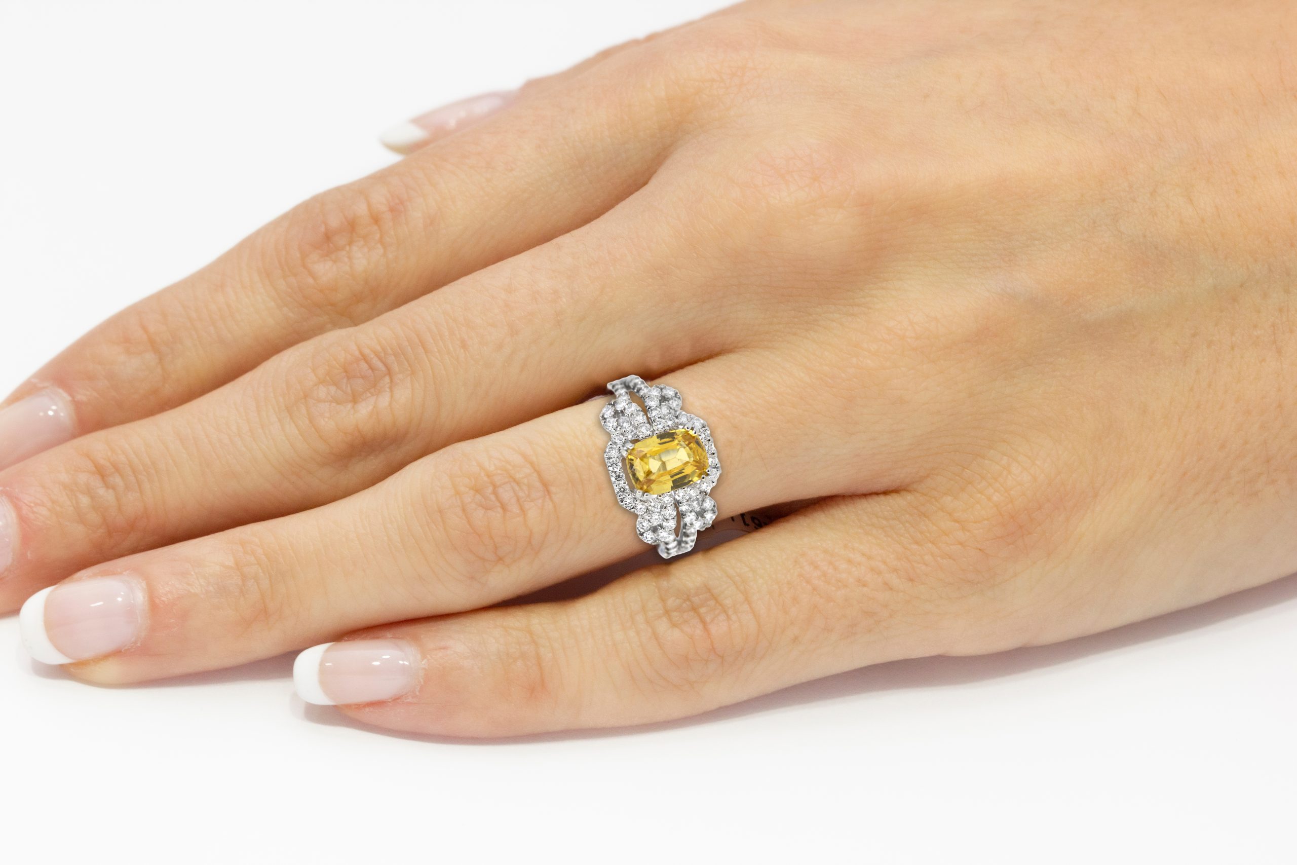 Yellow,Gold,Diamond,Ring,On,Model